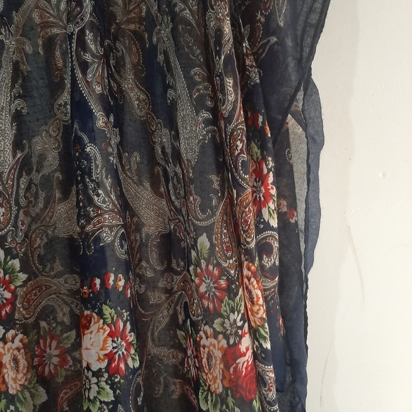 Flowy sheer top/cover-up - Picture 2 of 5